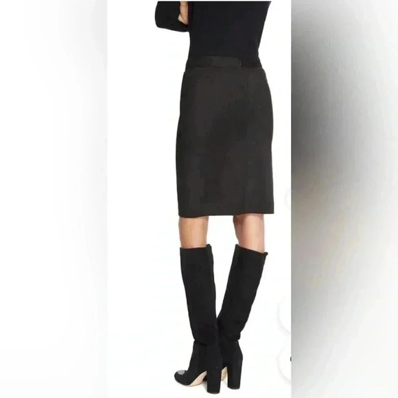 J. McLaughlin “Sonya” Black Skirt Navy Trim Faux Suede Mid Length Women’s Size 8 - Picture 2 of 11